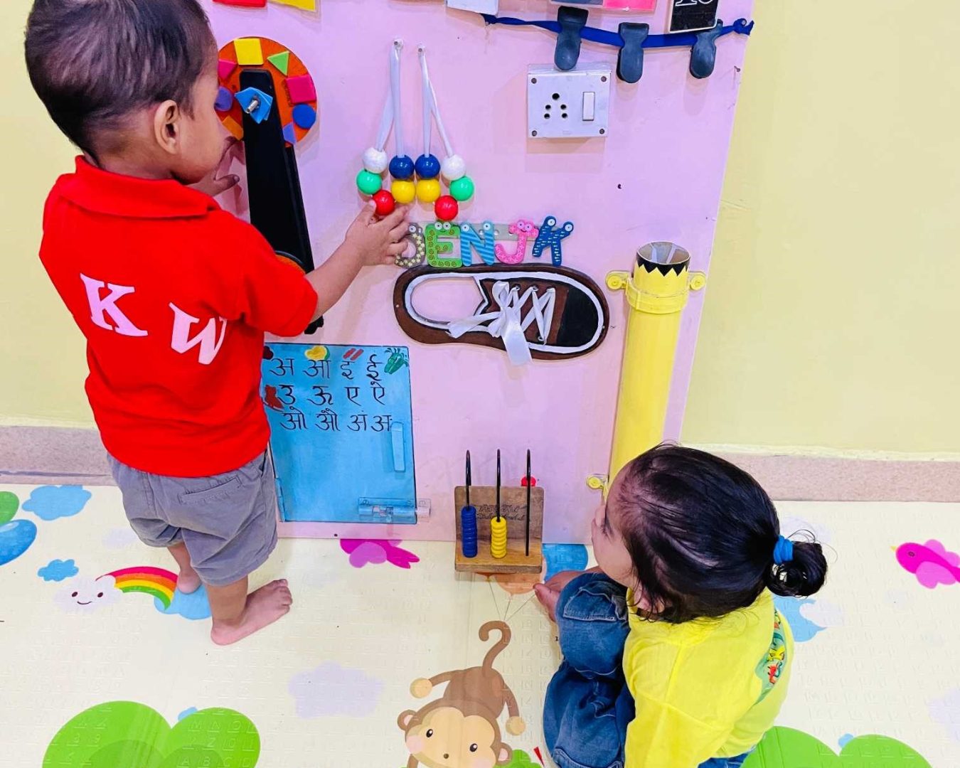 Color and shapes sorting – Aryan Kids World Color and shapes sorting - Aryan Kids World