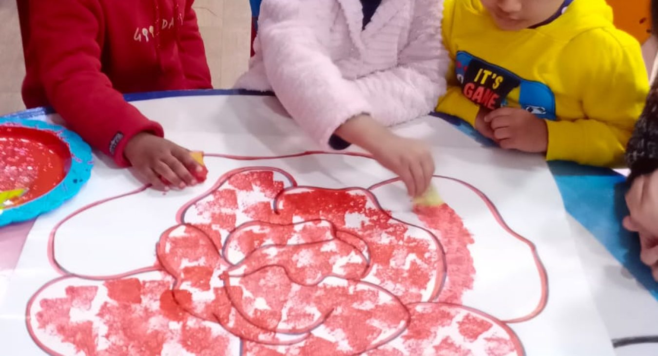 Sponge painting – Aryan Kids World Sponge painting - Aryan Kids World
