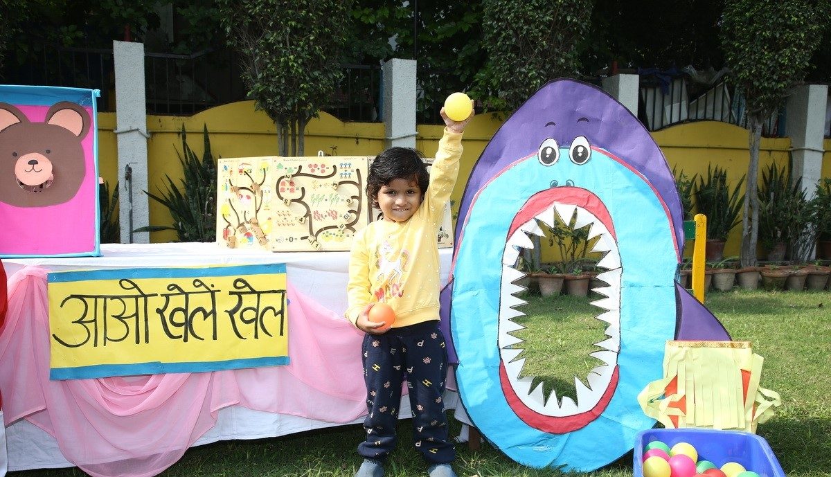 Food in sharks mouth game – Aryan Kids World Food in sharks mouth game - Aryan Kids World