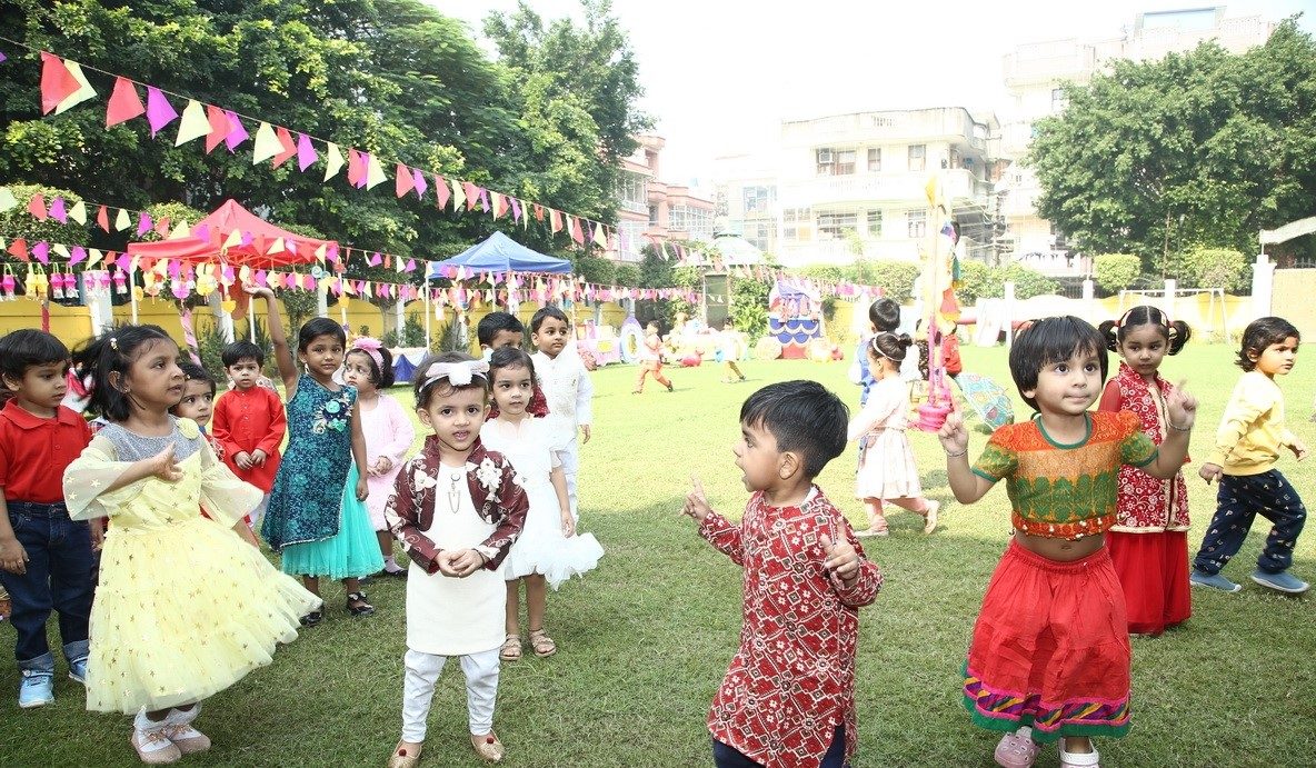 Dance – Diwali special – Aryan Kids World Dance - Diwali special - Aryan Kids World